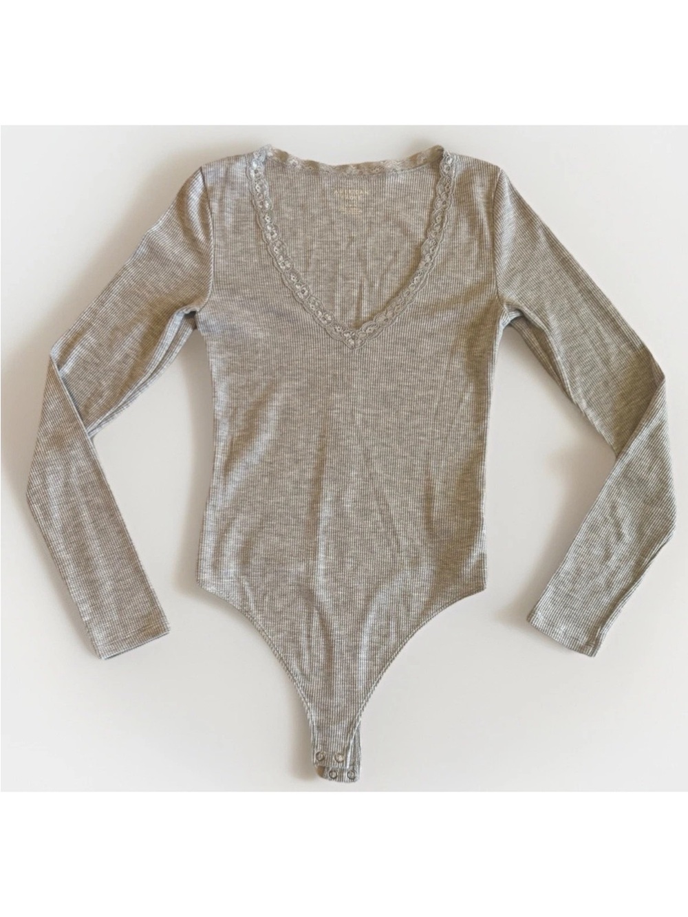 American Eagle Grey Waffle Knit Lace Trim Bodysuit Long Sleeve Medium V-Neck M